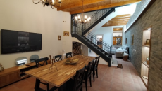 Casa al centre del poble totalment restaurada amb acabats de disseny