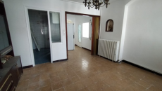 Casa en planta baixa per restaurar al centre de Riudarenes