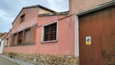 EN VENDA – NAU AL CENTRE DE SANTA COLOMA